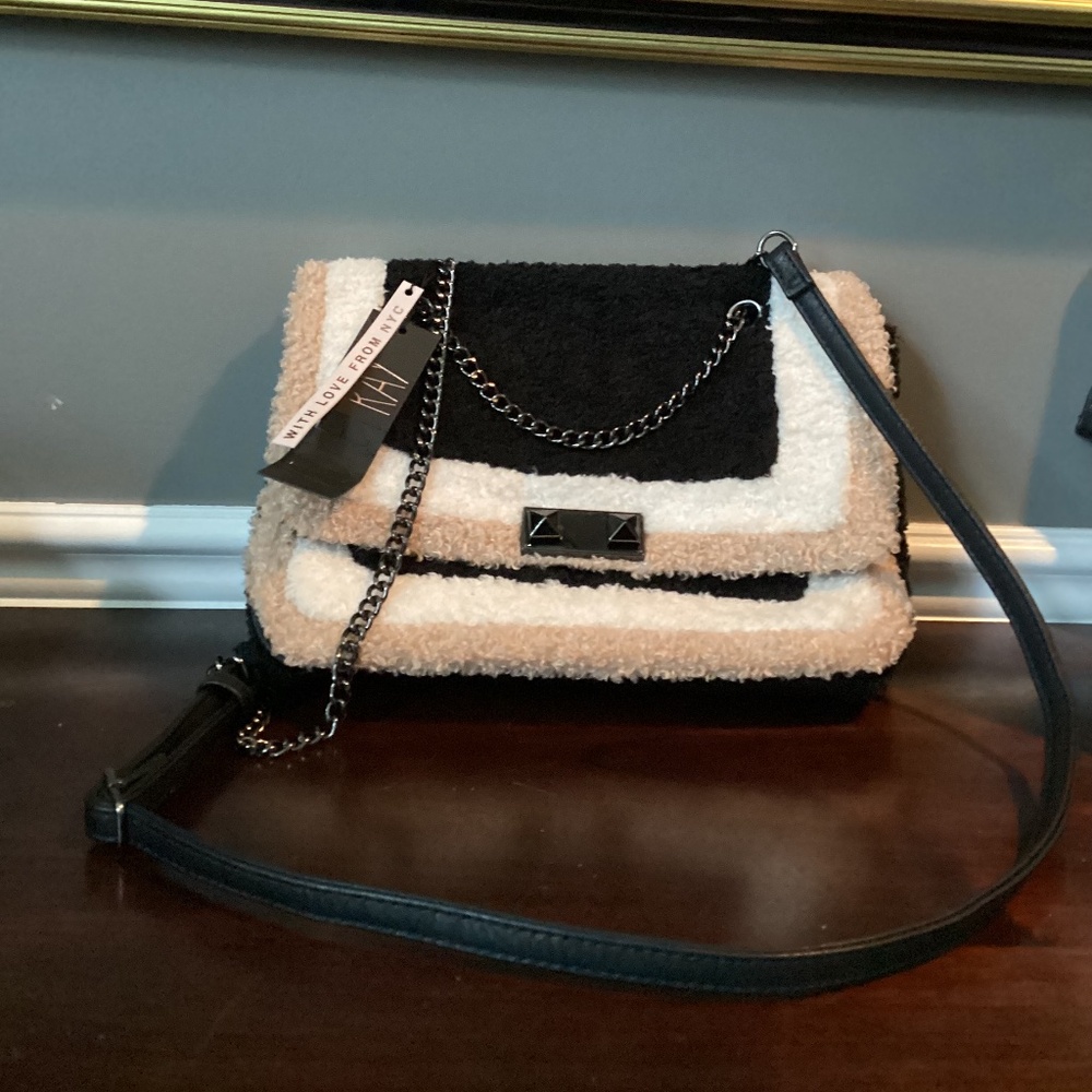 🛑sold❤️Violet Ray of NY. BNWT Fun Fur Shoulder/Crossbody Bag. Black/white/beige